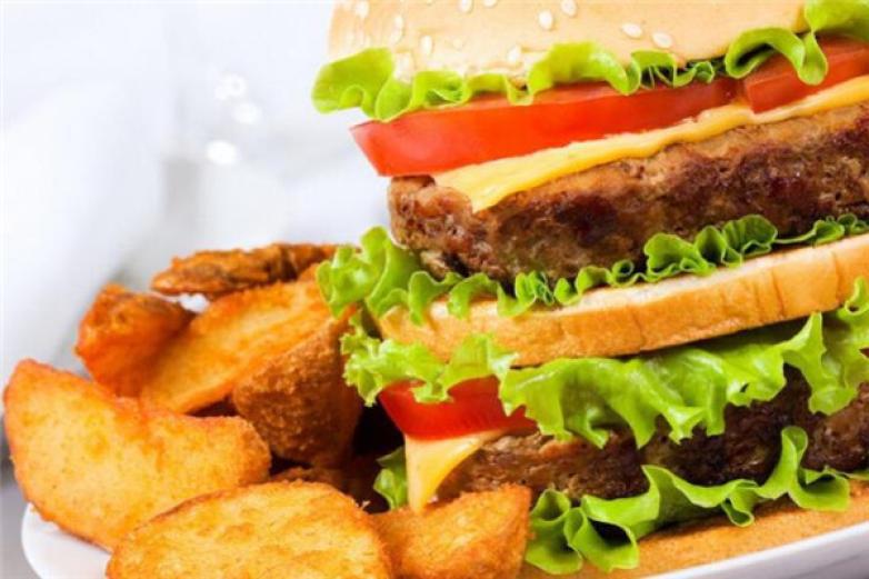 米兰达炸鸡汉堡